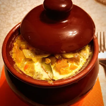 Батат с вешенками, запечённый в горшочке