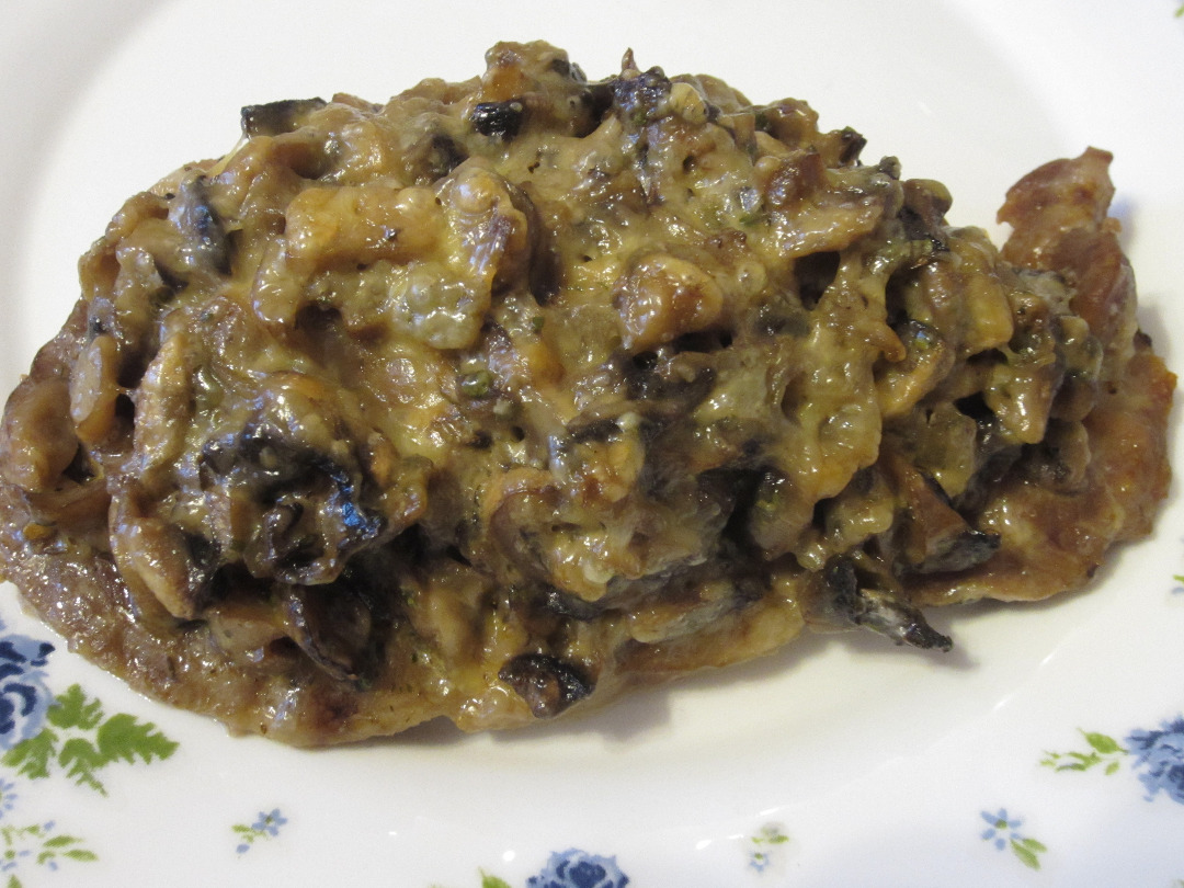 Свинина под грибной шубой