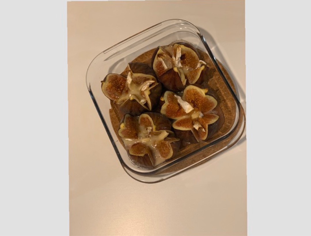Инжир запечённый с камамбером