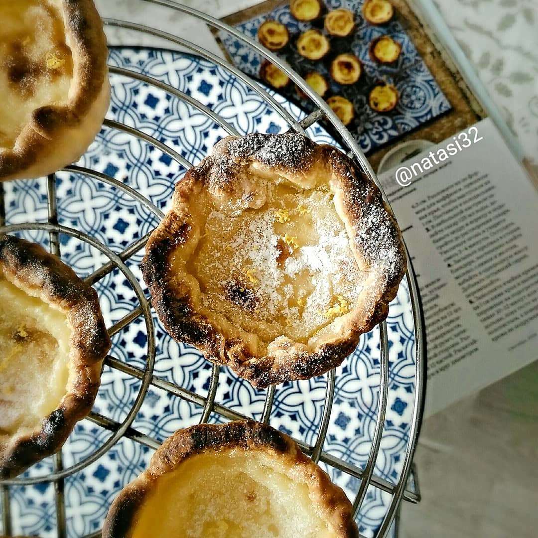 Паштейш — португальские пирожные с заварным кремом