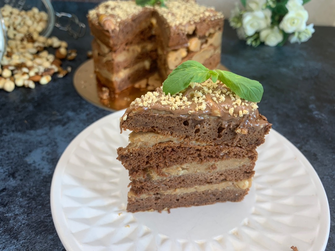 Рецепт шоколадного торта с яблочно-творожной начинкой: шаги приготовления и секреты