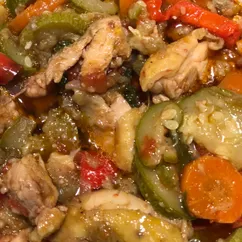 Куриное мясо с овощами в мультиварке