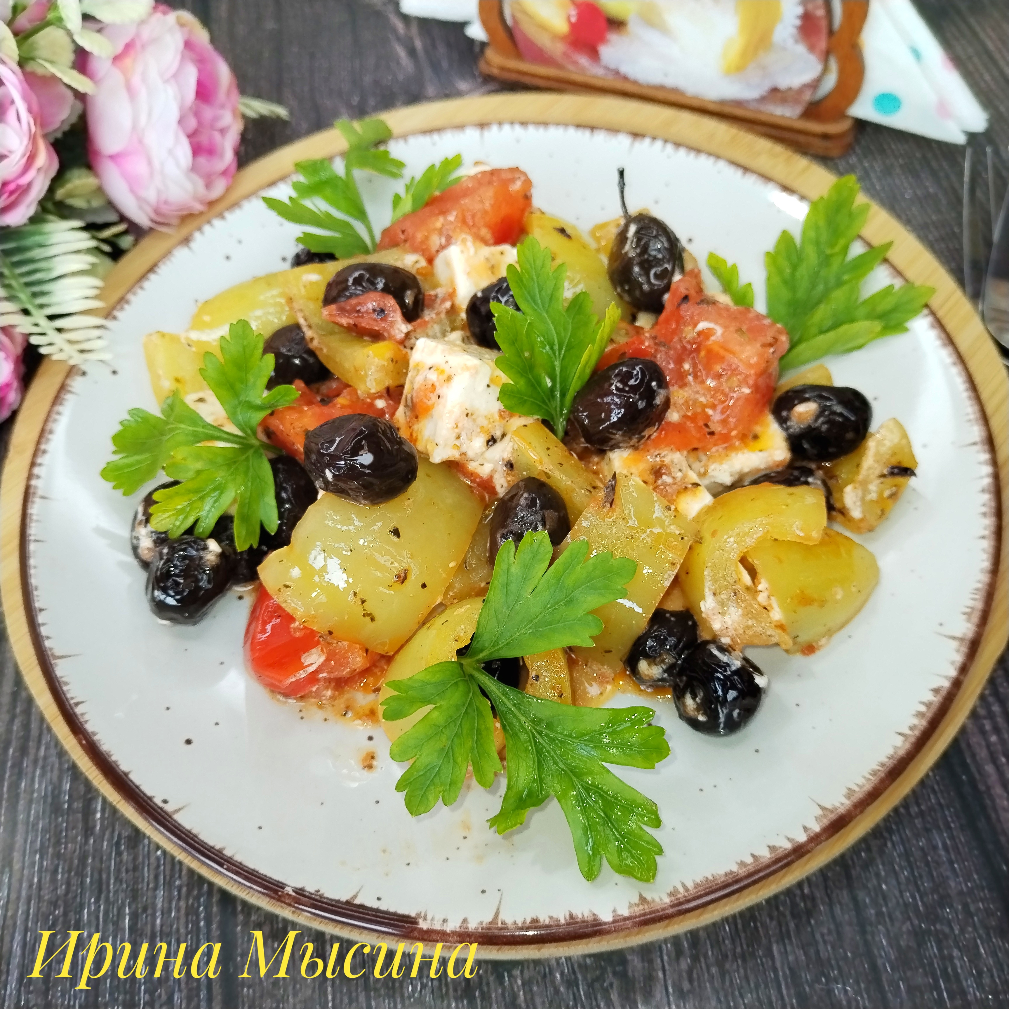 Тёплый салат а-ля греческий 