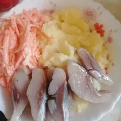 Салат из моркови с чесноком