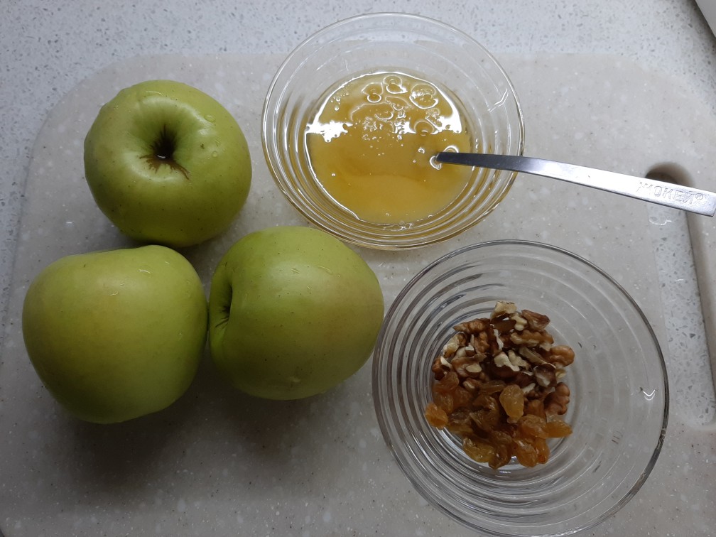 Яблоки печёные с начинкой