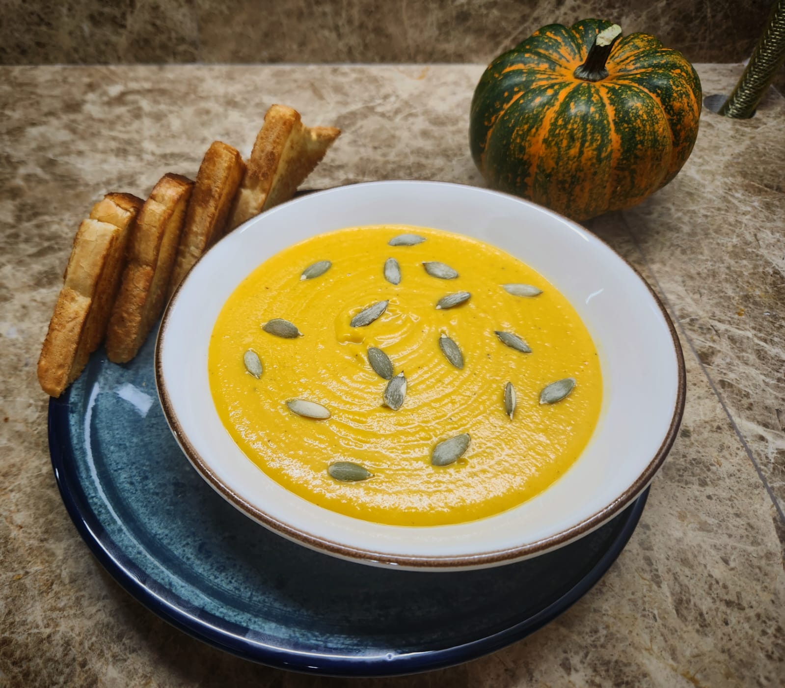 Pumpkin soup (тыквенный суп) 