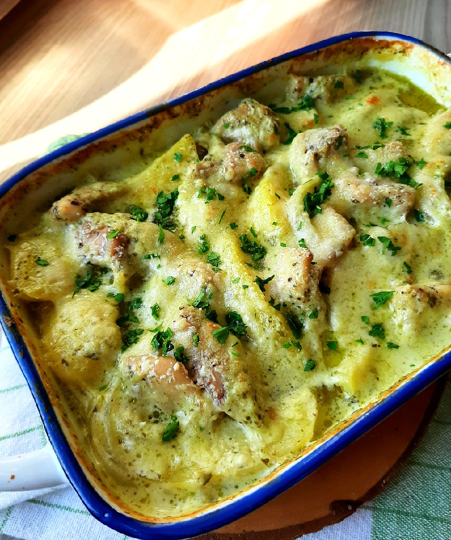 Картофель с курочкой в соусе песто