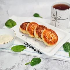 Сырники с сыром и зеленью