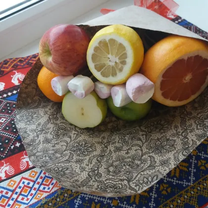 Букет из фруктов в подарок