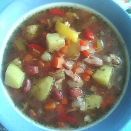 Фасолевый суп с мясом цыпленка
