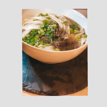 Острый хайнаньский суп из баранины с лапшой