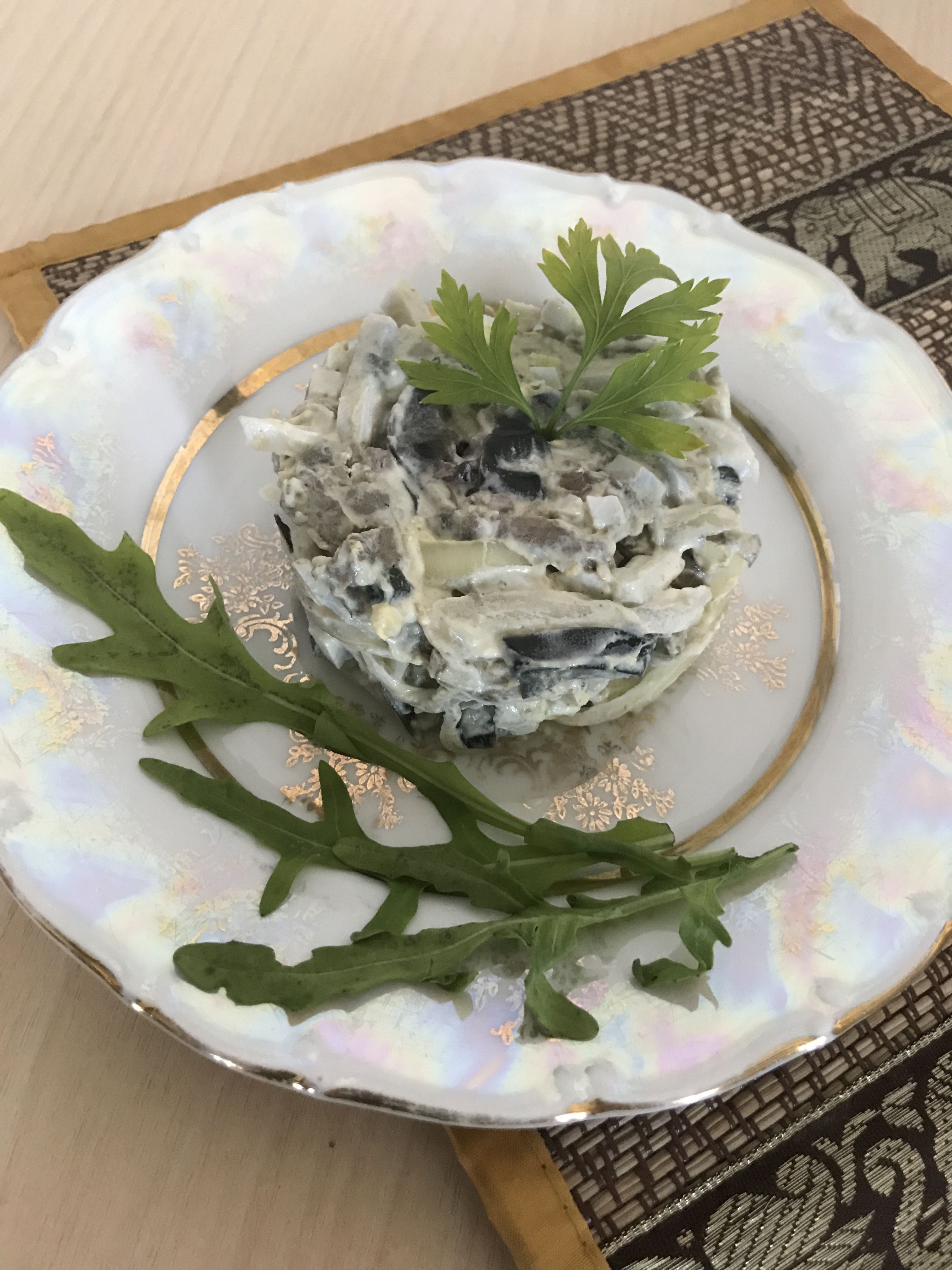 Салат со свининой и баклажаном