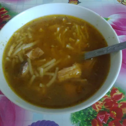 Летний куриный суп с лапшой