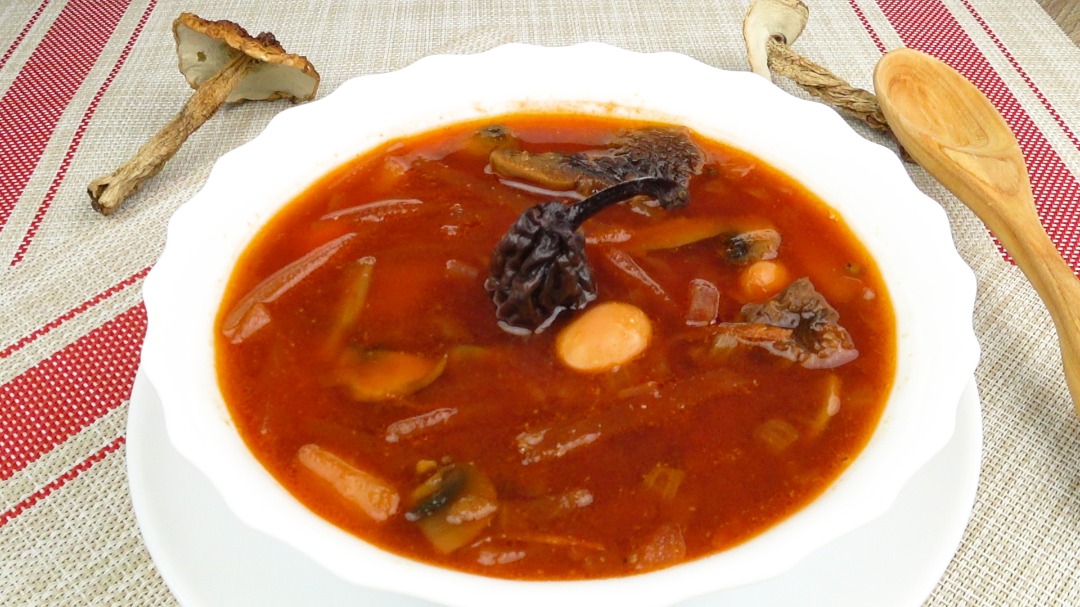 Постный борщ с грибами и грушами | Lean borsch with mushrooms and pears