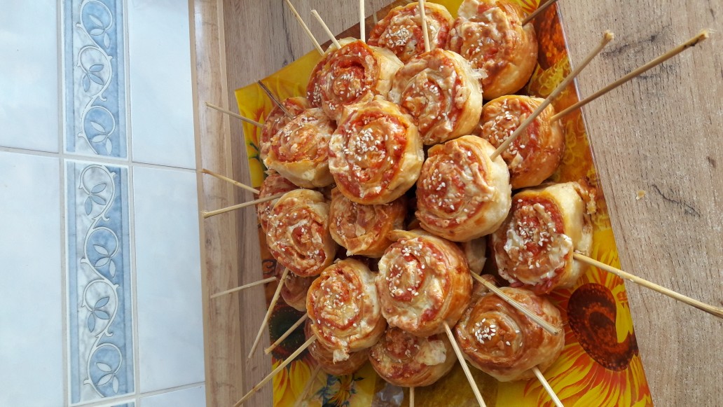 Пицца на палочке