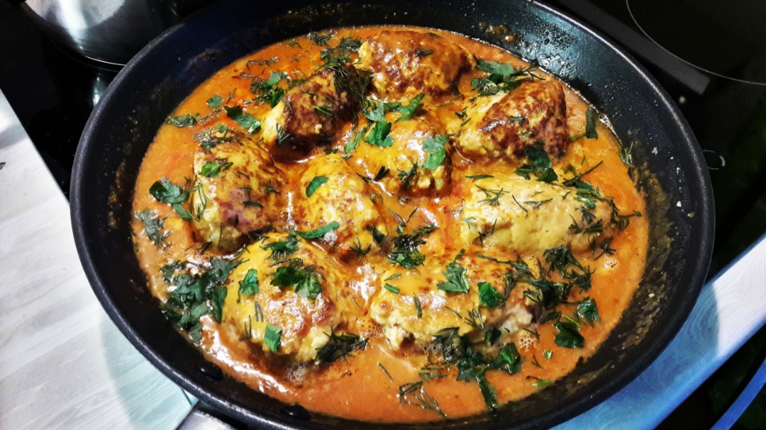 Котлетки из свинины в подливе