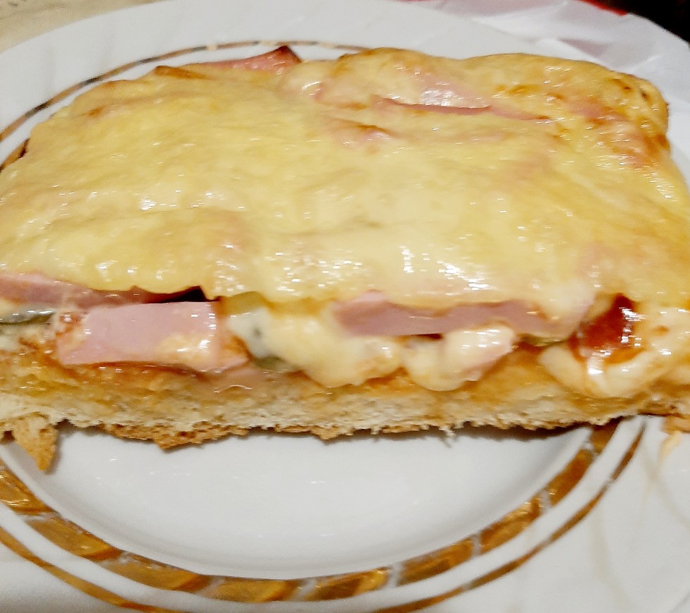 Пицца на хлебе чиабатта