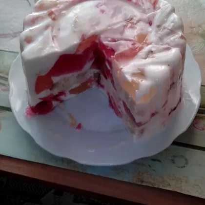 Желейный тортик с фруктами и ягодами