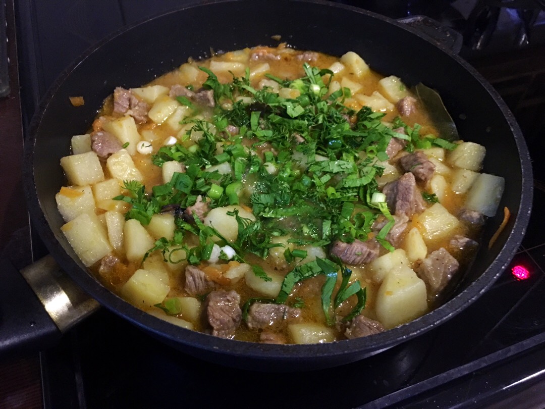 Картофель тушеный с мясом - рецепт автора Наталия