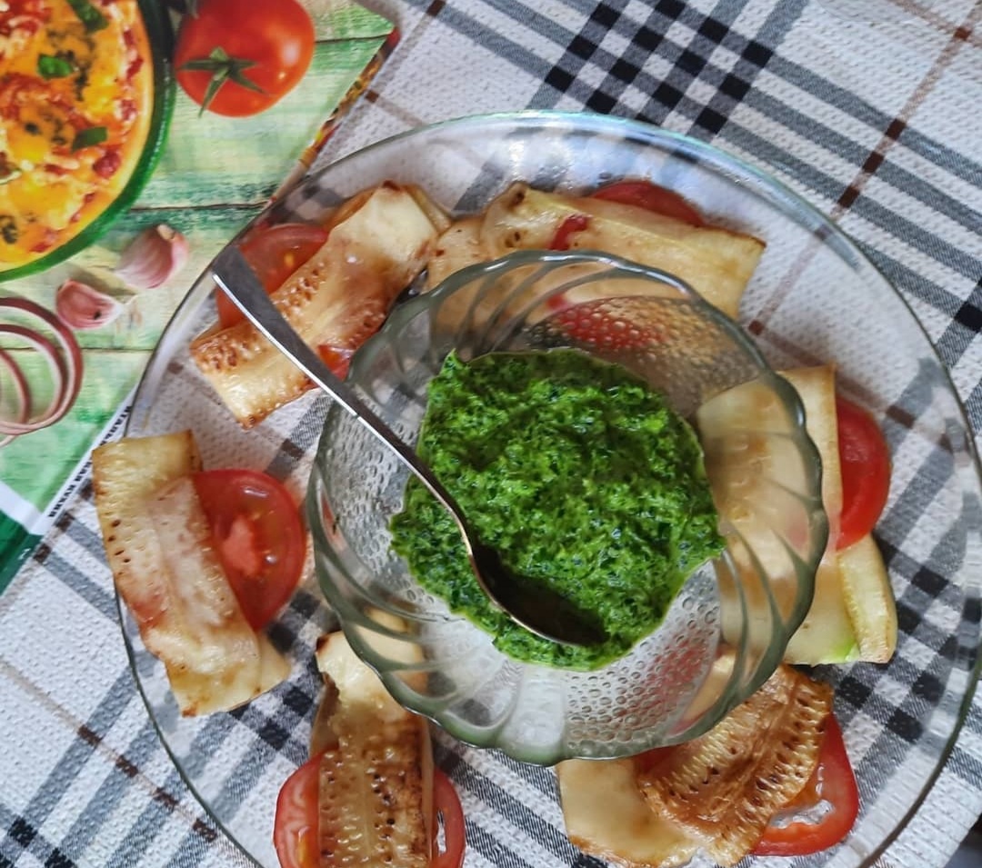 Аргентинский соус чимичурри (chimichurri)