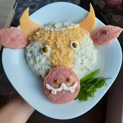 Салат с курицей на год Быка