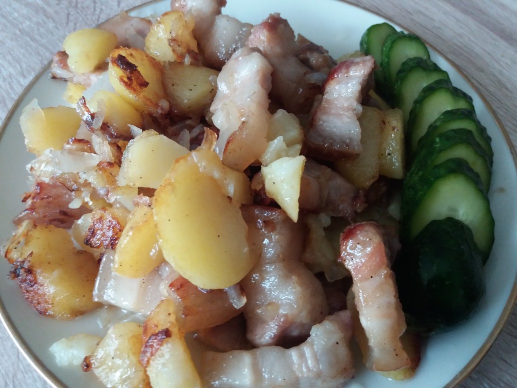 Жареная картошка с салом