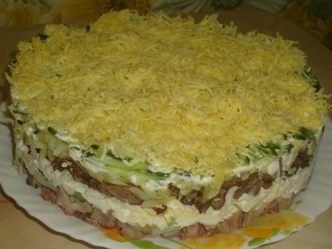 Салат с языком