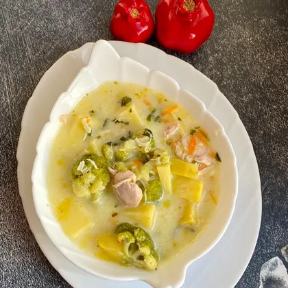 Сырно-луковый суп с брокколи шпинатом и рисом