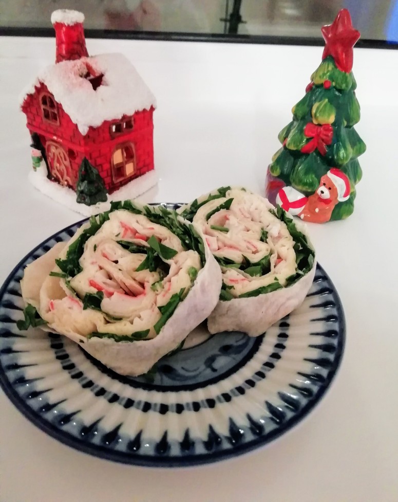 Рулет с крабовыми палочками