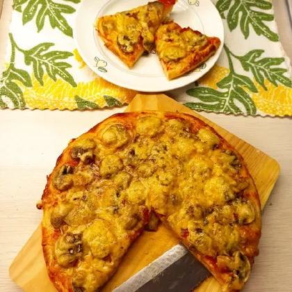 Пицца с грибами и сыром 🧀