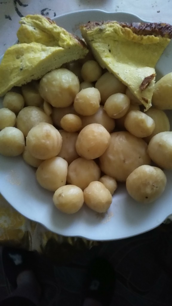 Молодой картофель с маслом