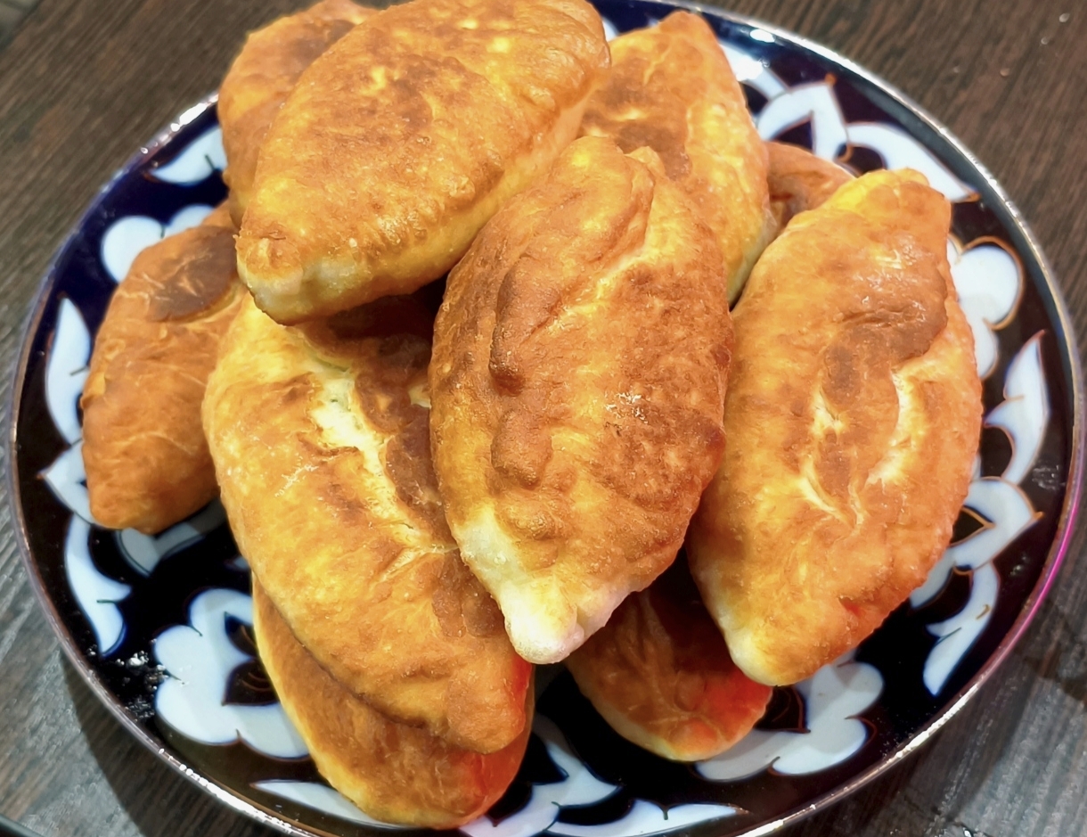 Пирожки с черемшой и яйцом