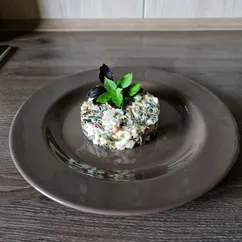 Салат из морской капусты с крабовыми палочками