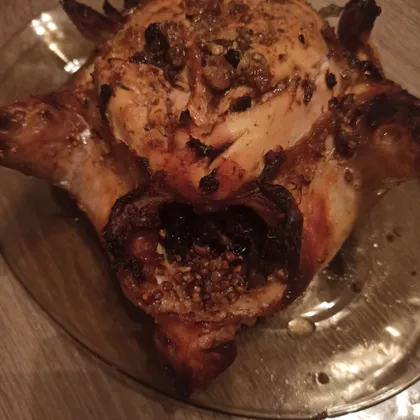 Курица, фаршированная гречкой с черносливом