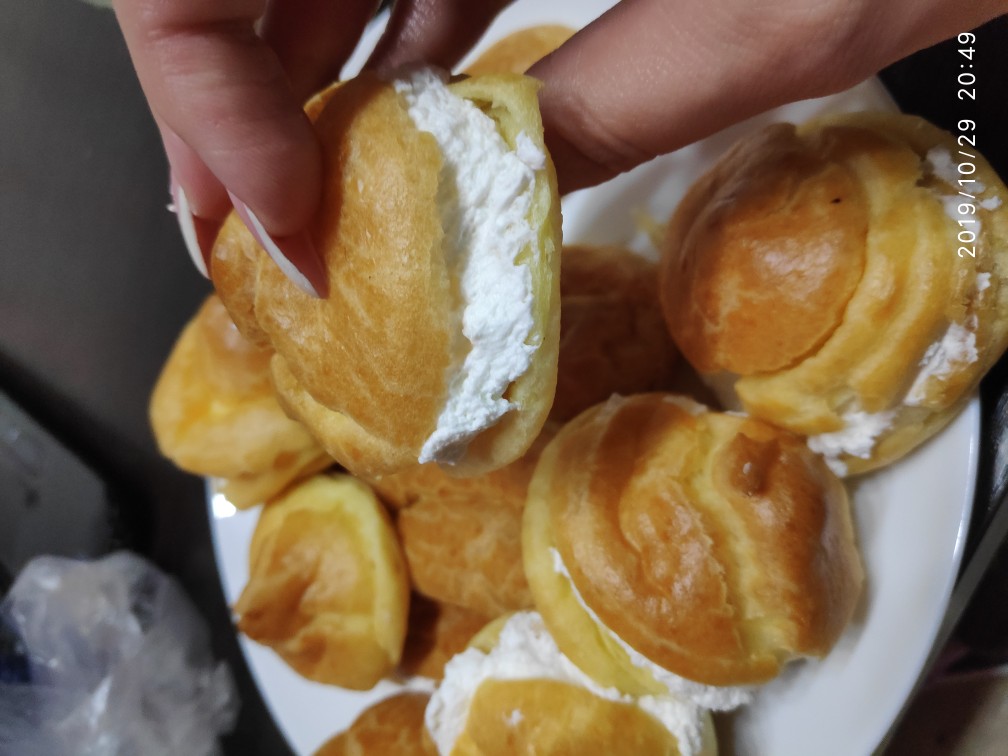 Эклеры или пирожное шу