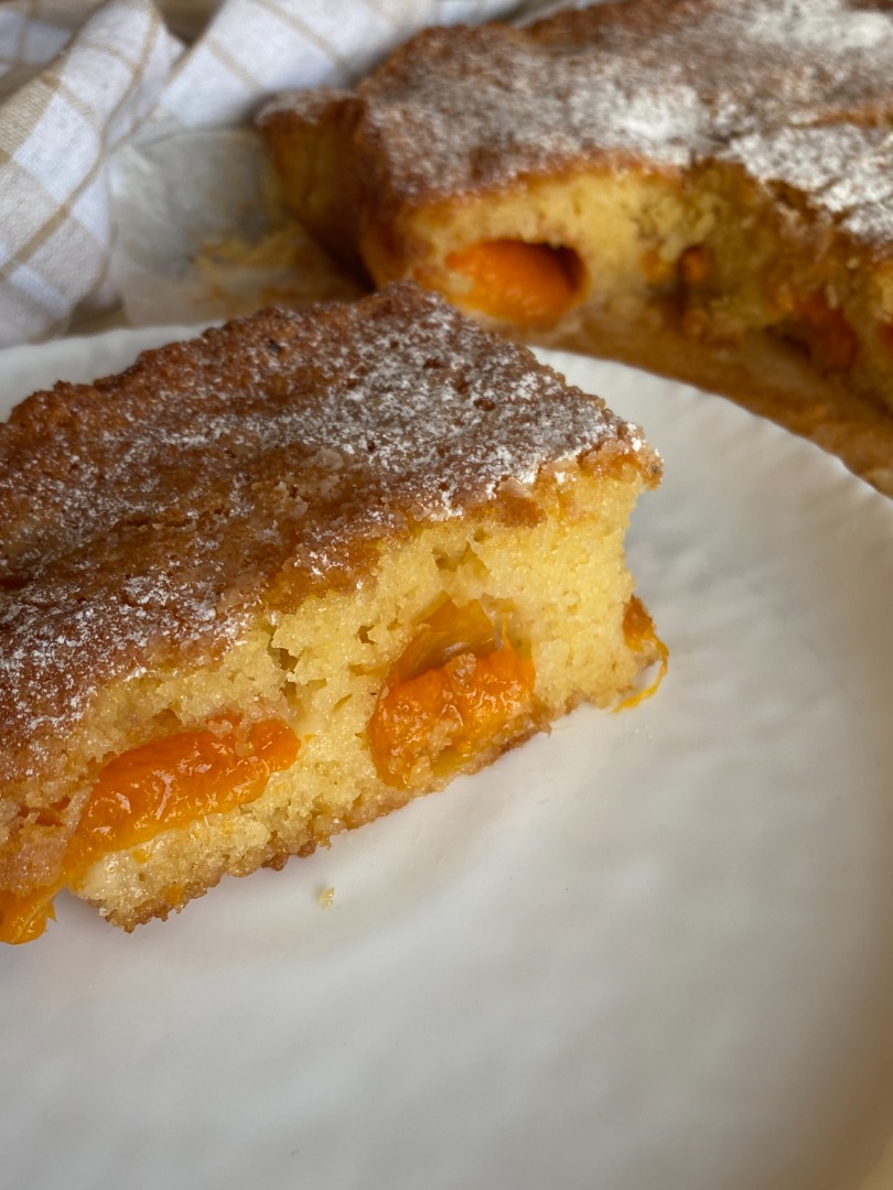 Нежнейший пирожок с абрикосами ☀️