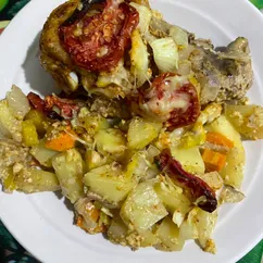 Голени с картошкой в духовке🥘