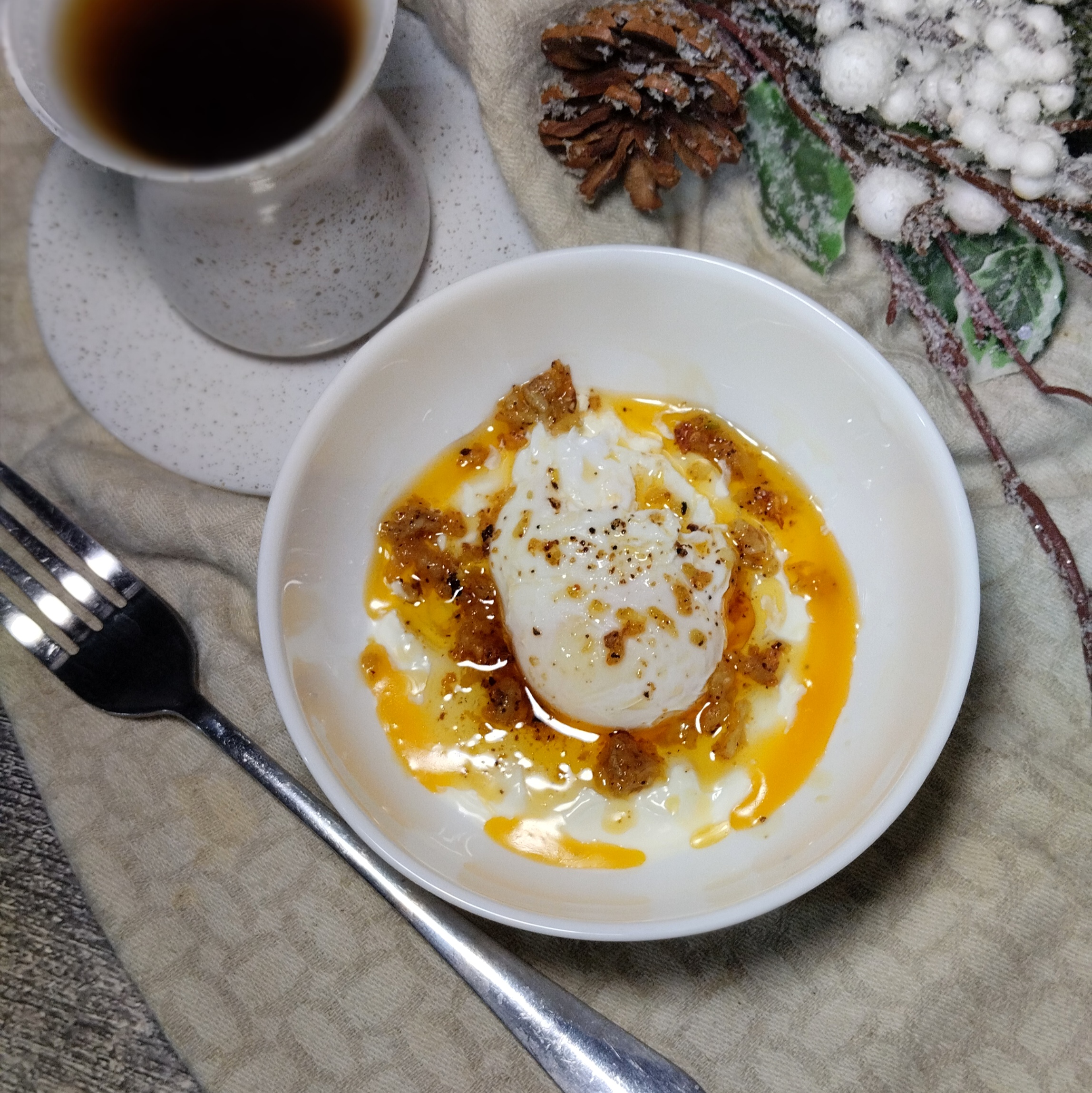 Яйца по-турецки. Чылбыр - яйцо "Пашот" по-турецки