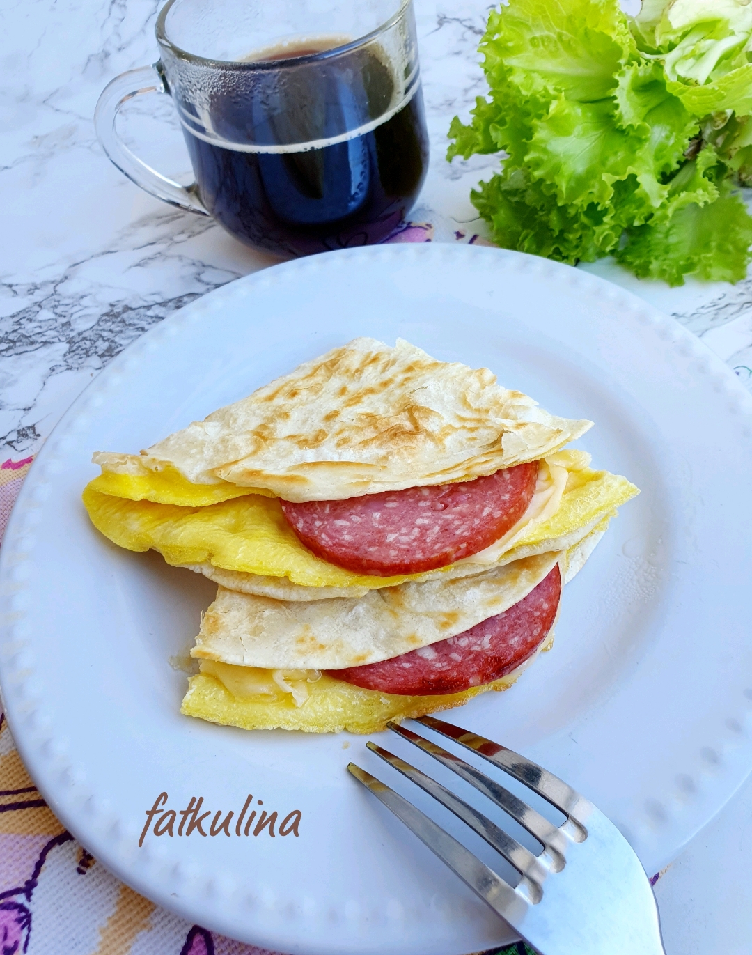 Завтрак из лаваша с яйцом, сыром и колбаской 😋 Омлет в лаваше