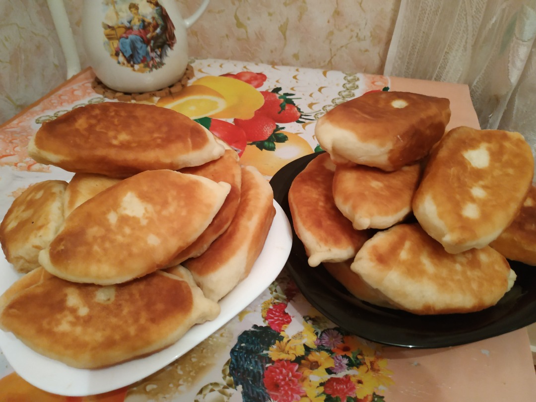 Пирожки с рисом жареные