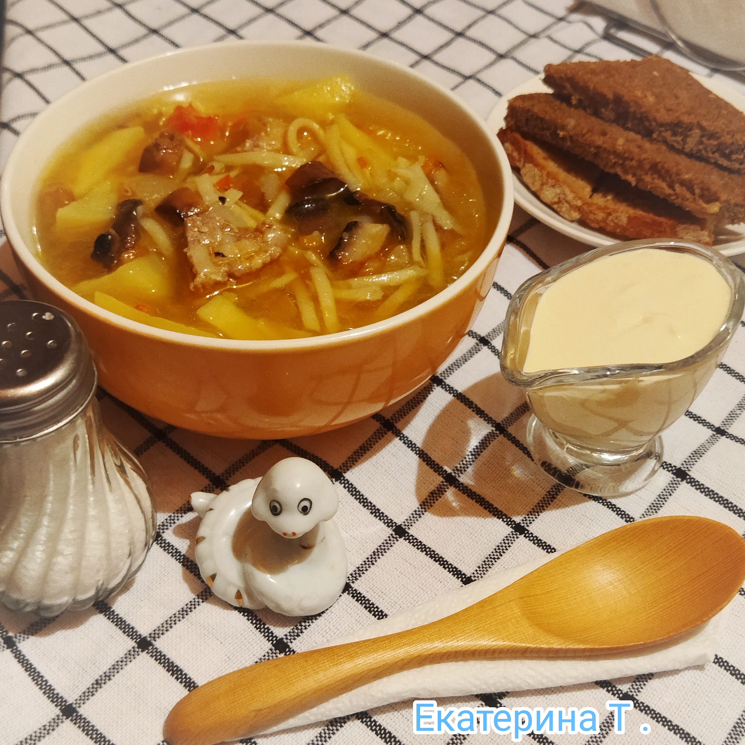 Суп-лапша с фаршем и шампиньонами