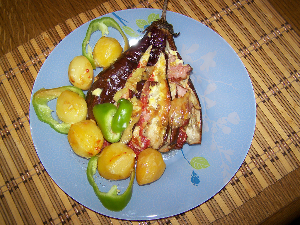 Рыба в духовке - рецепт с картофелем и овощами