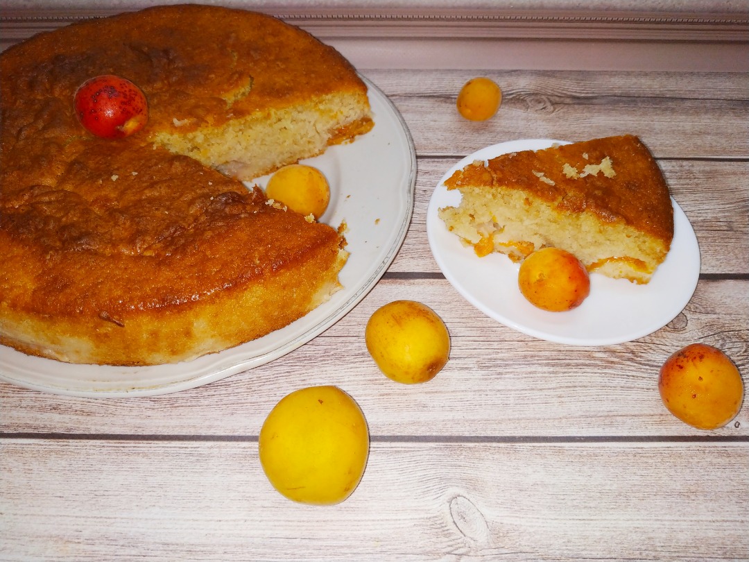 Пирог с абрикосами на кефире