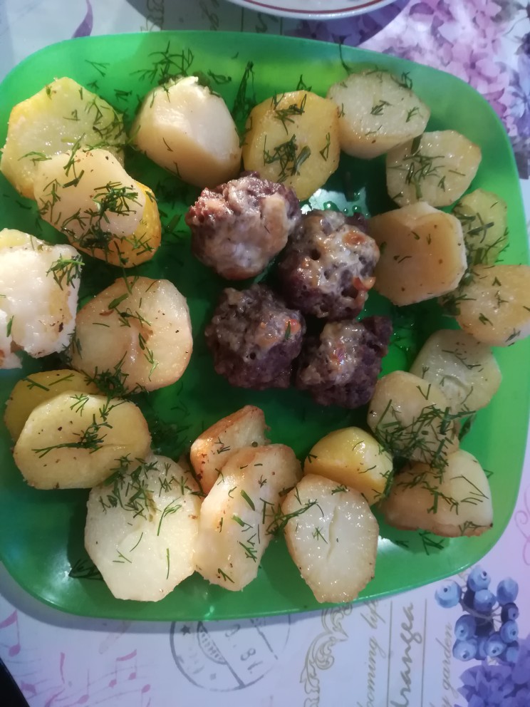Картофель с укропом