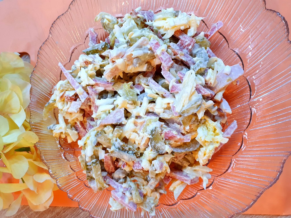 Блюда из колбасы и яиц — рецепты с пошаговыми фото и видео