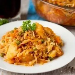 Капуста тушеная с картошкой