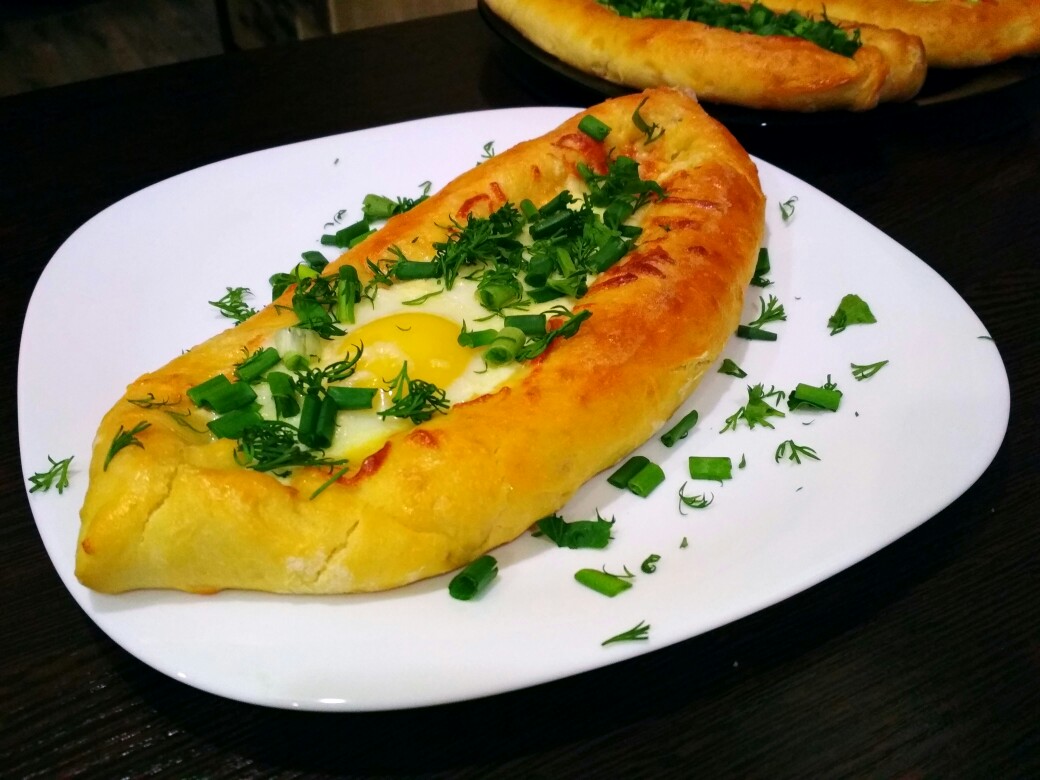 Хачапури по-аджарски