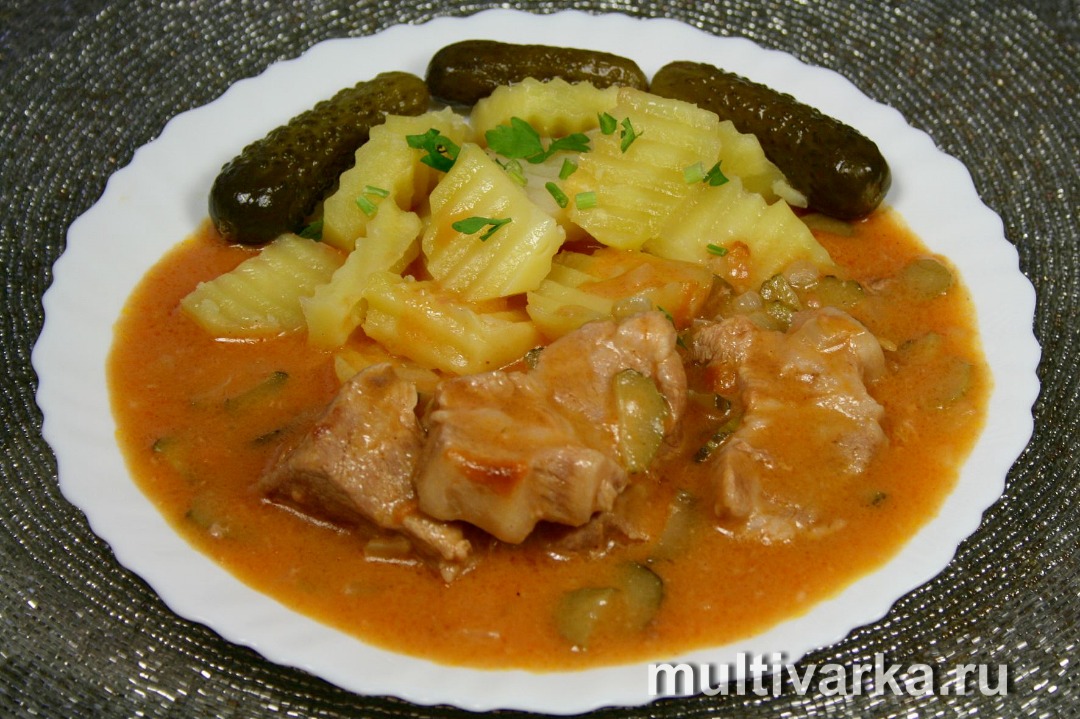 Мясо в пикантном соусе с картофелем (2 в 1)