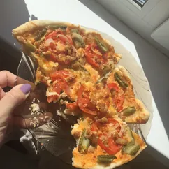 Вкусная мясная пицца 🍕