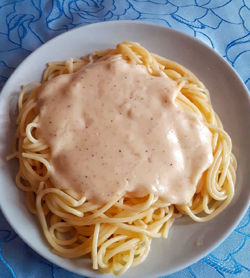 Спагетти с соусом "Бешамель"